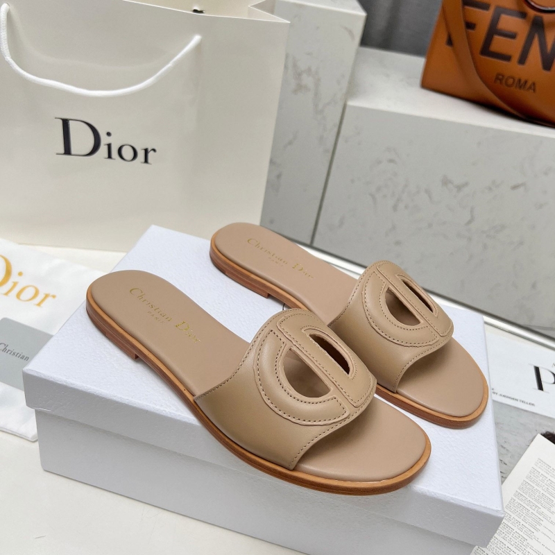 ch**an D*or slippers